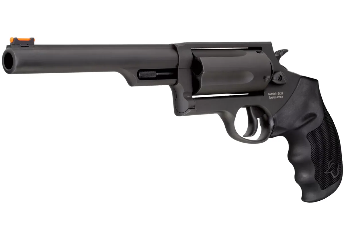 Taurus Judge Magnum .45 Colt/.410 6.5" Matte Black Oxide, 5-Shot — right quarter view